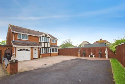 Property on Briar Fields, SN1 2QP