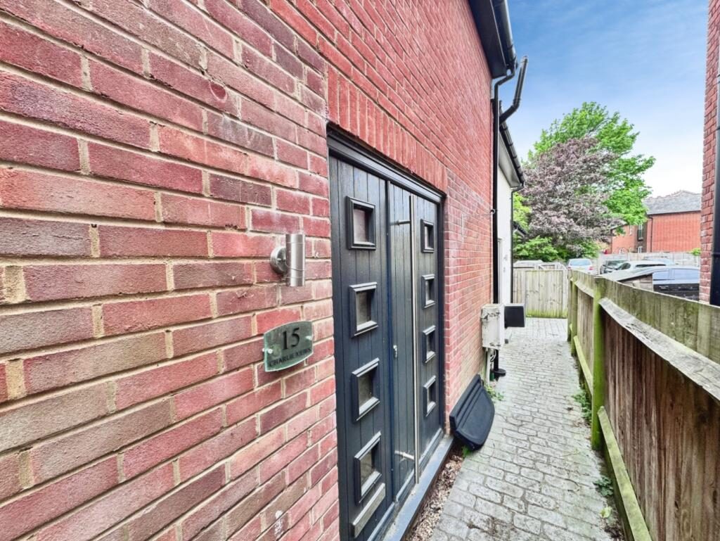 Terraced House
