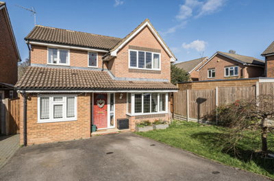 Property on Cressida Chase, RG42 3UD