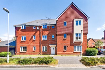 Property on RG12 8BL