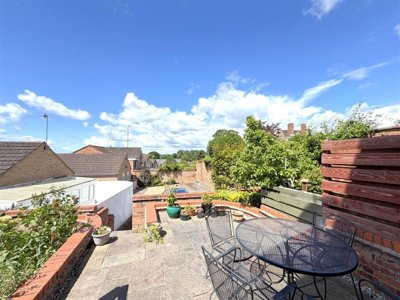 Property on Theatre Street, CV34 4DP