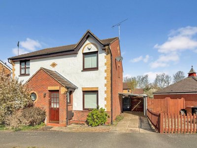 Property on Tate Grove, NN4 6UY