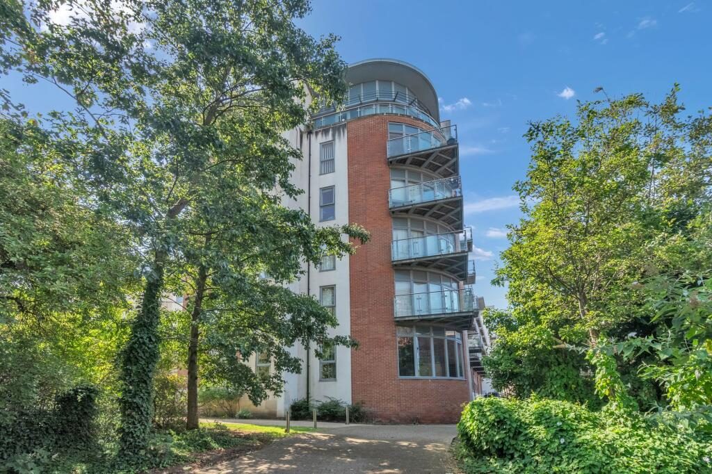 Property main image