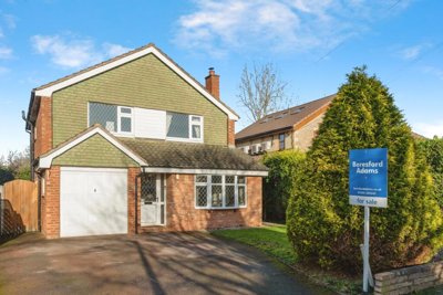 Property on Braemar Close, CH3 5HT