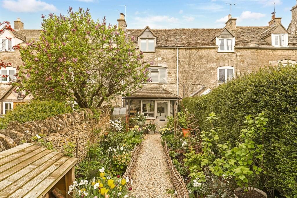 Terraced House