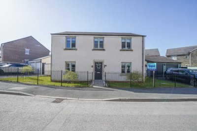 Property on Glamorgan Green, SA10 6FA