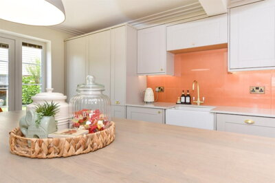 Property on Bowl Field, TN25 5HT