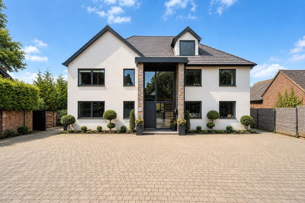Property main image