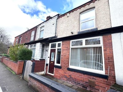 Property on Stockport Road East, SK6 1AL