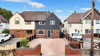 Property on Oakamoor Road, ST10 1BS