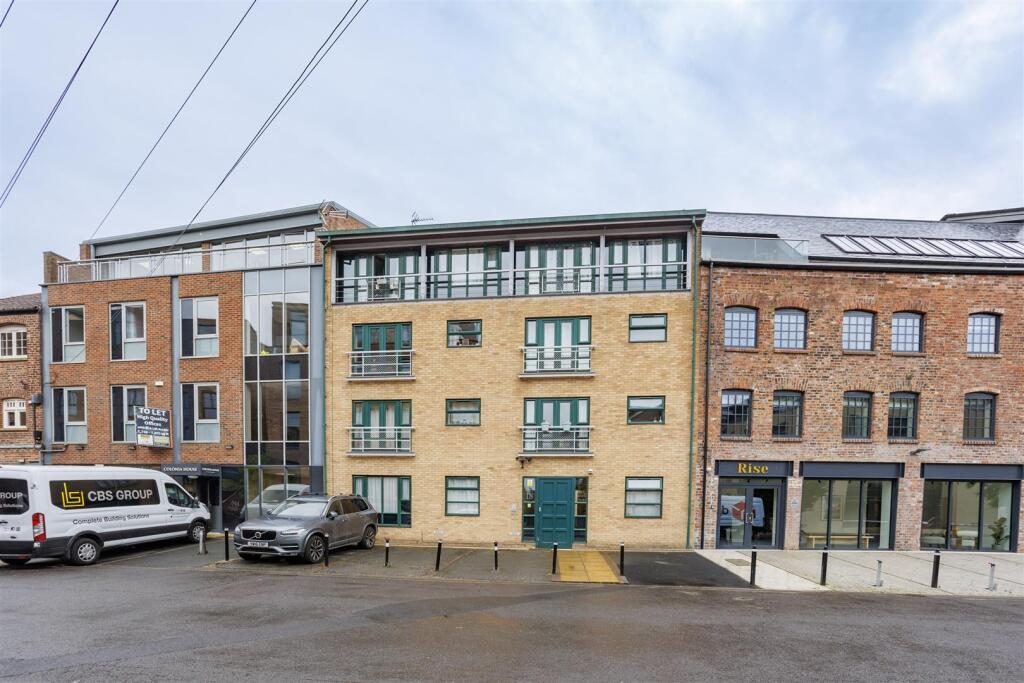 Property main image