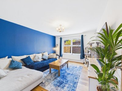 Property on Nursery Hill, AL7 1UE