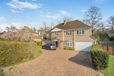 Property on Woodlands Road, ME20 7QF