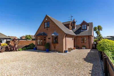 Property on North Parade, PE12 7AJ