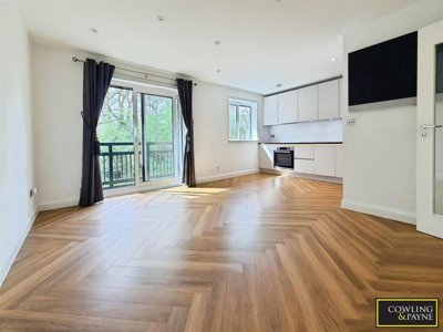 Property on CM13 1YR