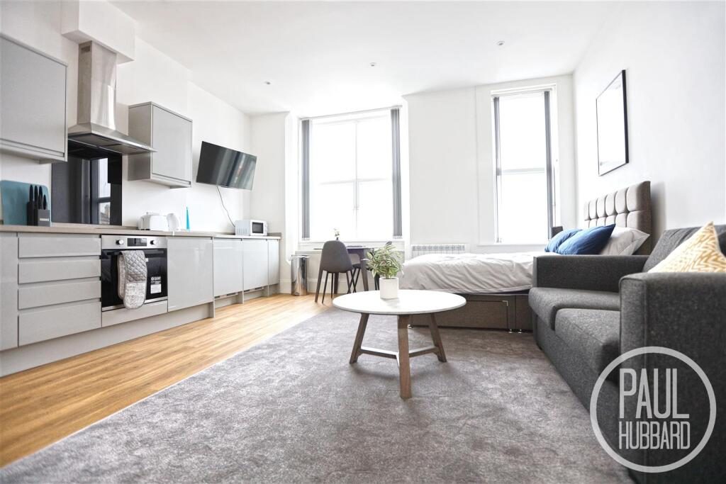 Property main image