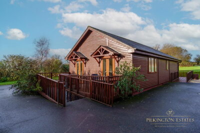 Property on PL13 1PR