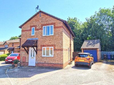 Property on The Magnolias, OX26 3YG