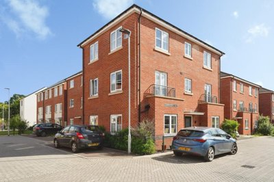 Property on GL51 8PT