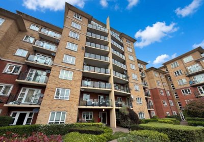 Property on Glebelands Close, N12 0AL