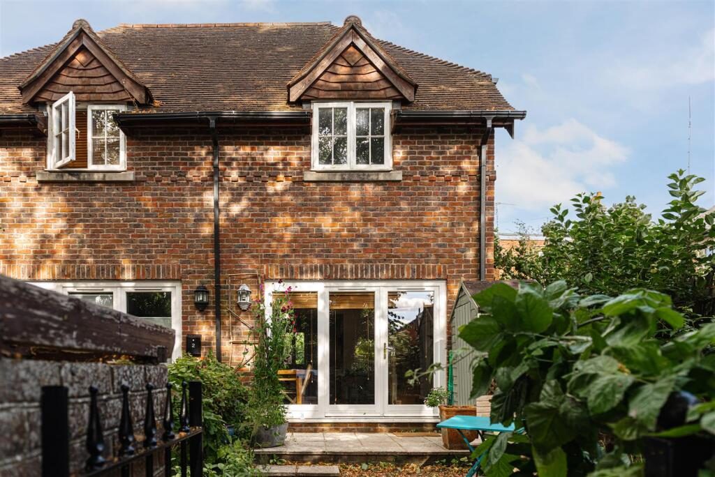 Terraced House