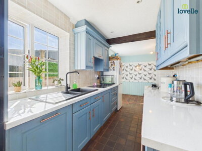 Property on Brigg Road, LN7 6LF