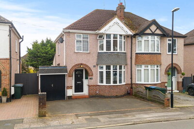 Property on Seedfield Croft, CV3 5HU