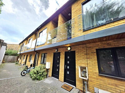 Property on Sussex Way, N19 4HY