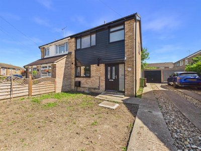Property on Tiverton Crescent, HP19 9RZ
