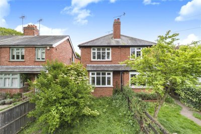 Property on Shaftesbury Road, GU24 9ER