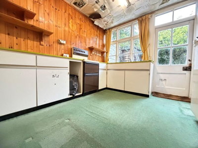 Property on PL14 3JE