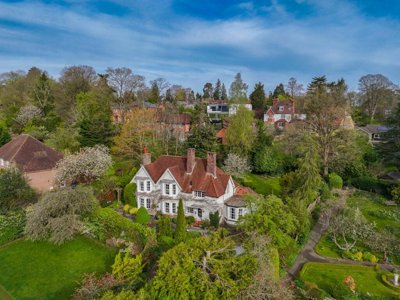 Property on Kingsdale Road, HP4 3BS