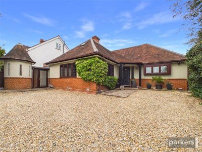 Property on Wokingham Road, RG6 7EL