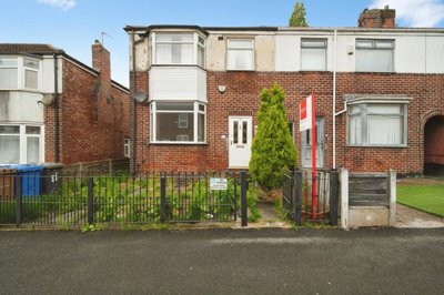 Property on M27 6DT