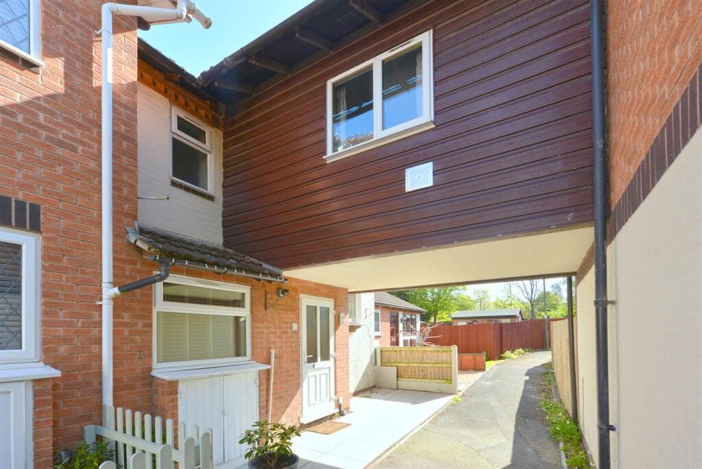 Terraced House