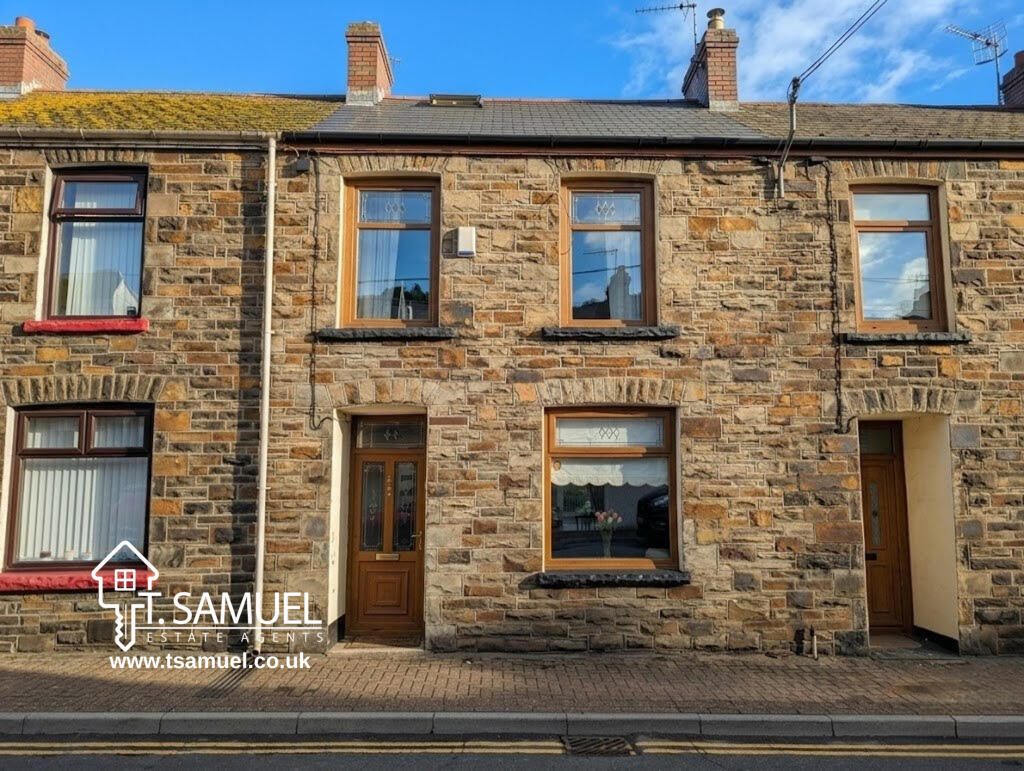 Property main image