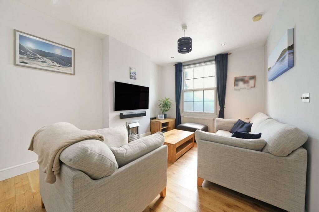 Terraced House