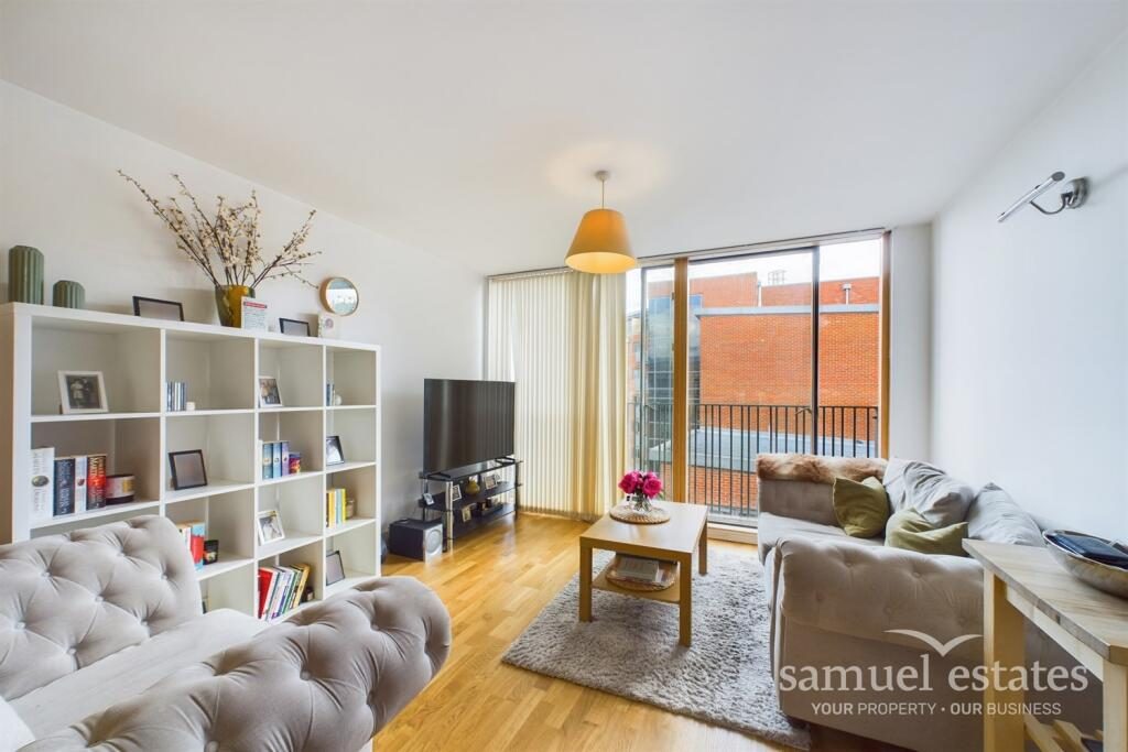 Property main image