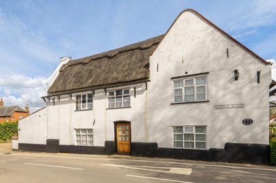 Property on High Street, NR29 5QJ