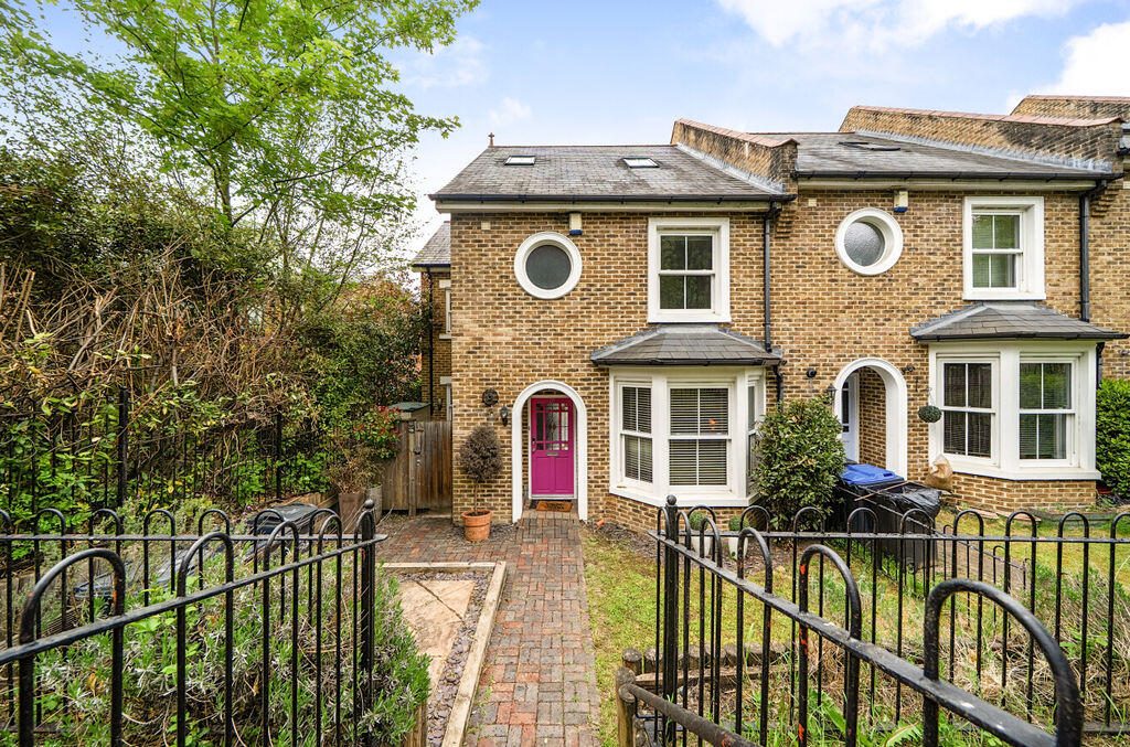Terraced House