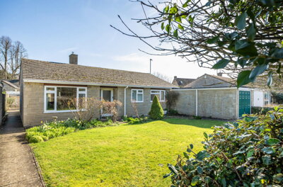 Property on Park Close, OX25 4AS