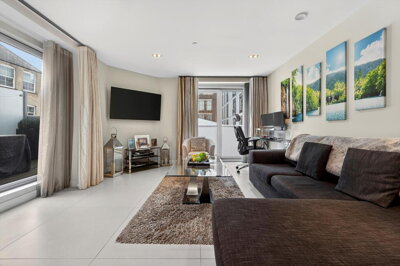 Property on EC1Y 1AF