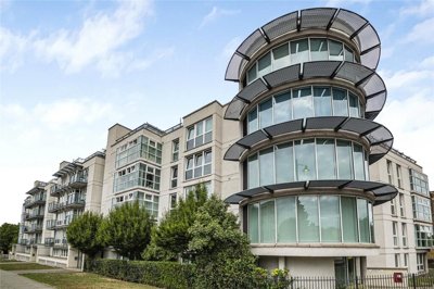 Property on Phoenix Way, SW18 2PW