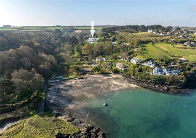 Property on TR12 6HG