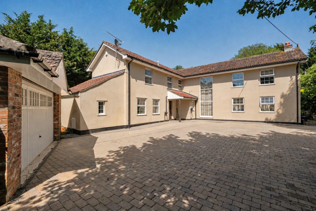 Property main image