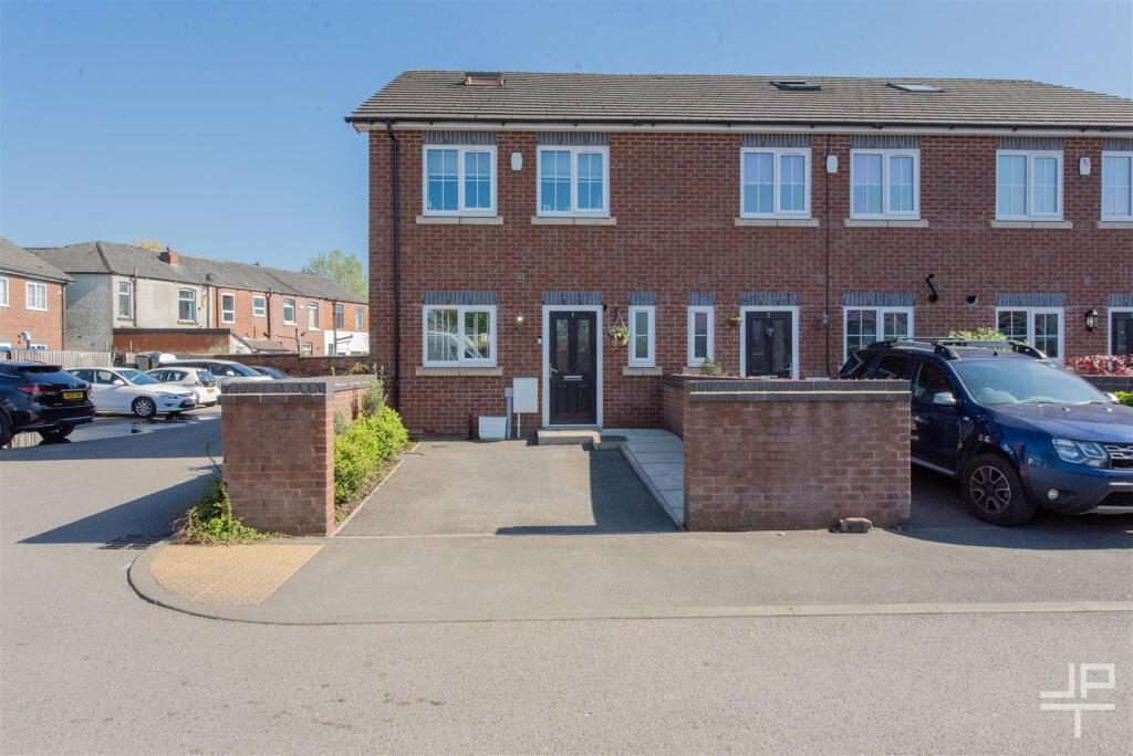 Terraced House