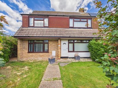 Property on Weavers Way, TN23 5DY