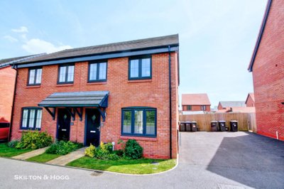 Property on Chamomile Way, NN11 4WA