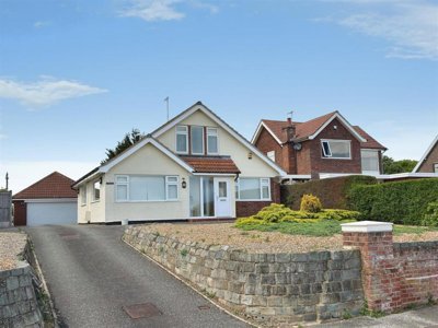 Property on Gunton Cliff, NR32 4PE