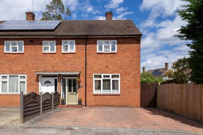 Property on WD6 2JN